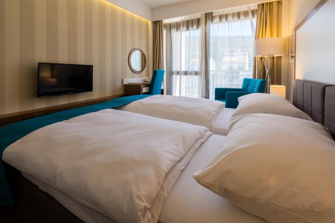 Hotel Katarina Selce Εξωτερικό φωτογραφία