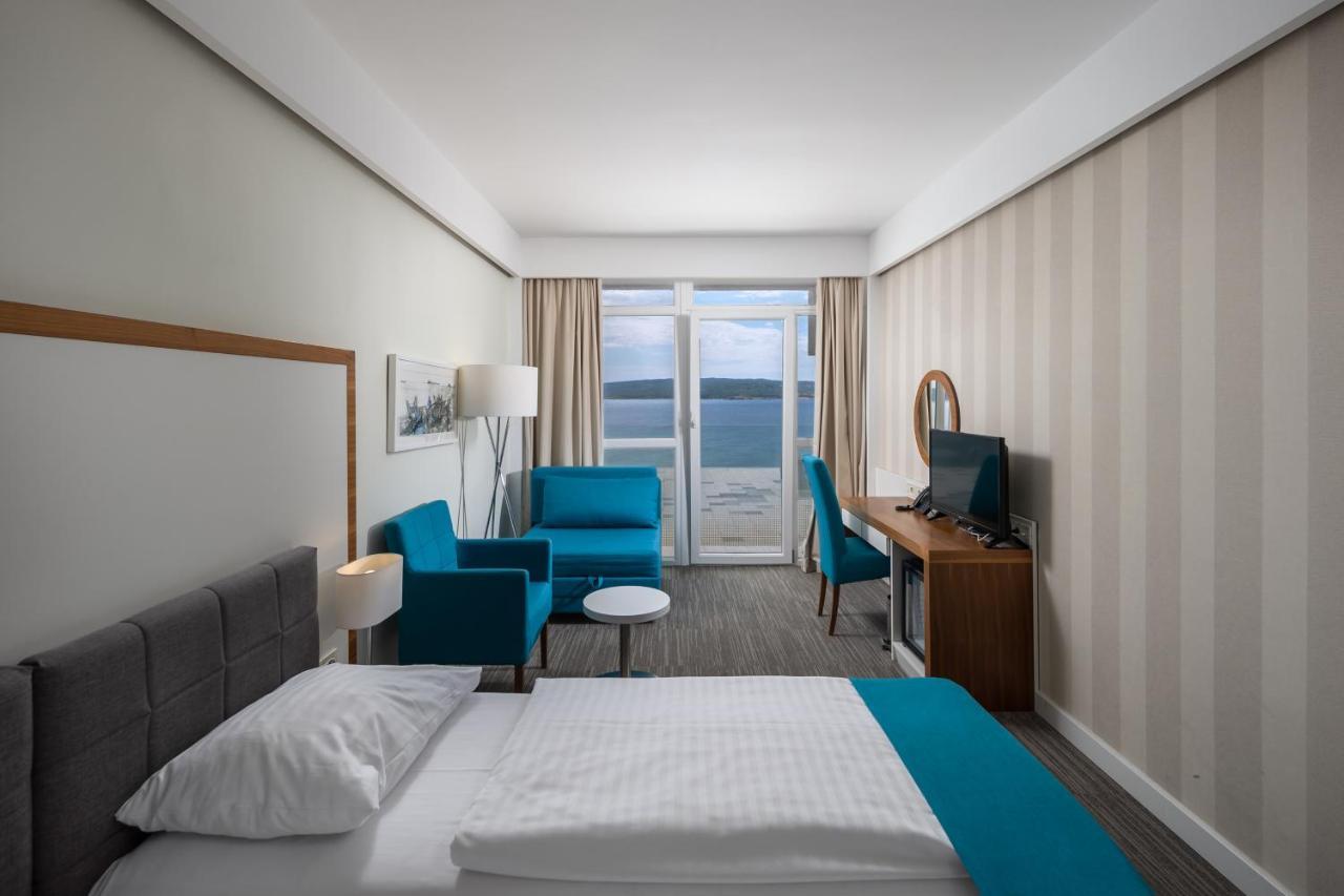 Hotel Katarina Selce Εξωτερικό φωτογραφία