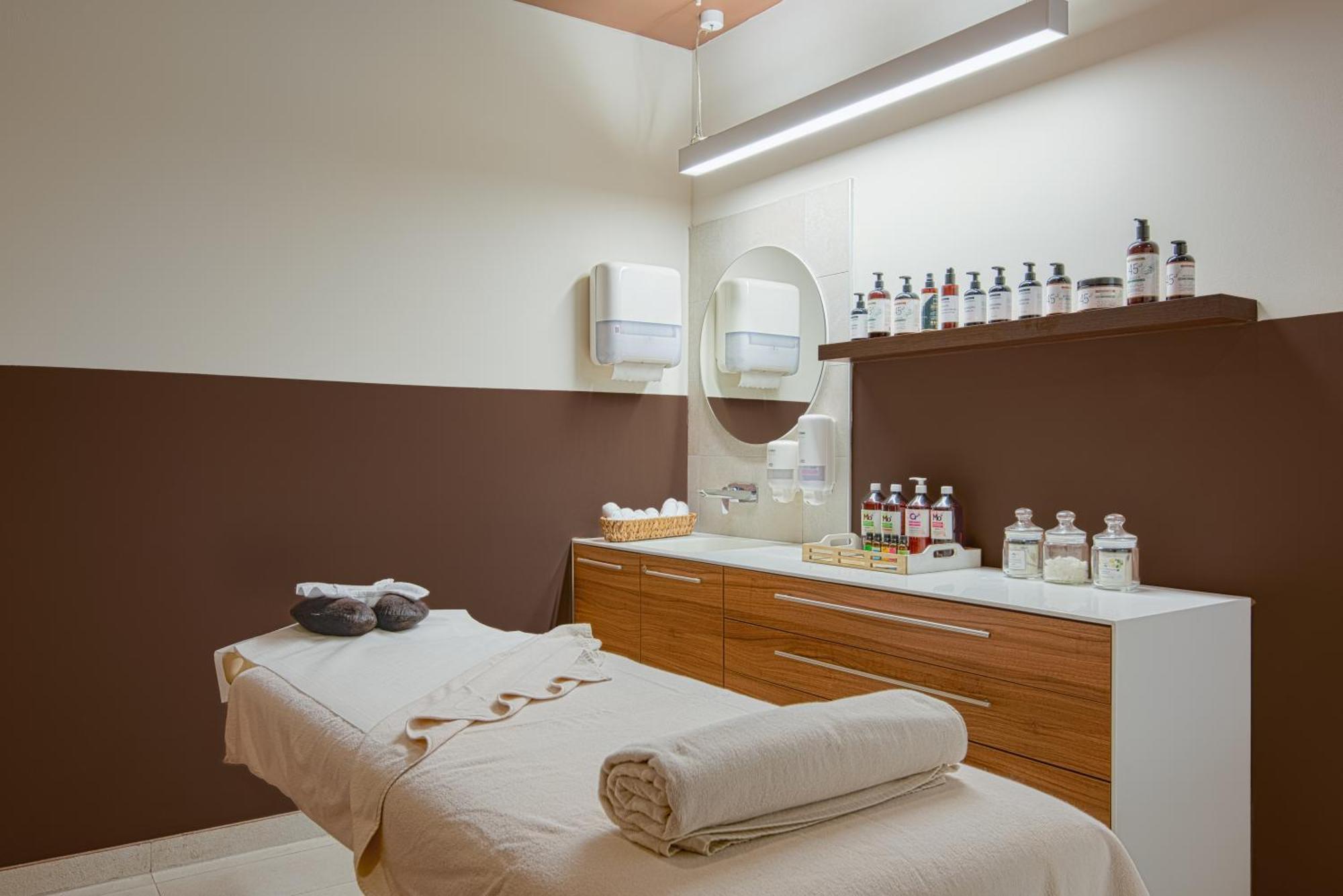 Hotel Katarina Selce Εξωτερικό φωτογραφία