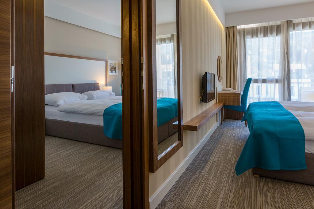 Hotel Katarina Selce Εξωτερικό φωτογραφία